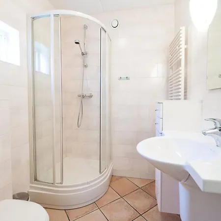 Prázdninový dům Lavish Close To Sea, Beach, Forest *