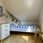 Semesterbostad Lavish Close To Sea, Beach, Forest Sint Maartensvlotbrug