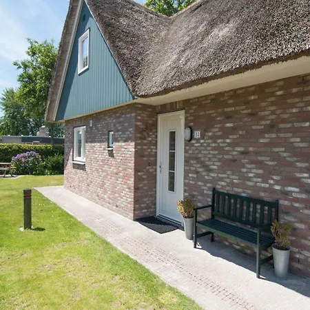 Semesterbostad Lavish Close To Sea, Beach, Forest Sint Maartensvlotbrug